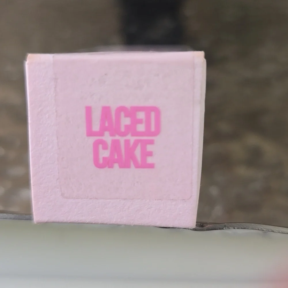 Jeffree Star Velvet Trap Lipstick - Laced Cake - NWT, RARE!!!